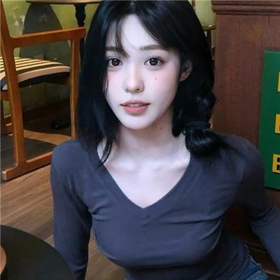 有秘密的她